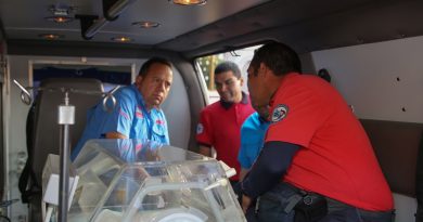 El Gobernador Rodolfo Marco Torres entrega cuatro ambulancias al sector salud