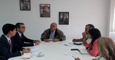 Ministro de salud sostuvo encuentro para afianzar relaciones