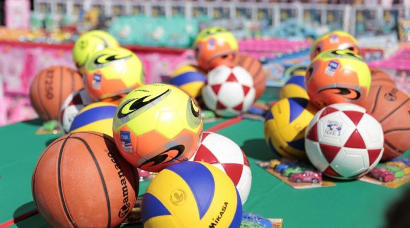 kits deportivos entregados por el MPPRIJP en sede de la Unes