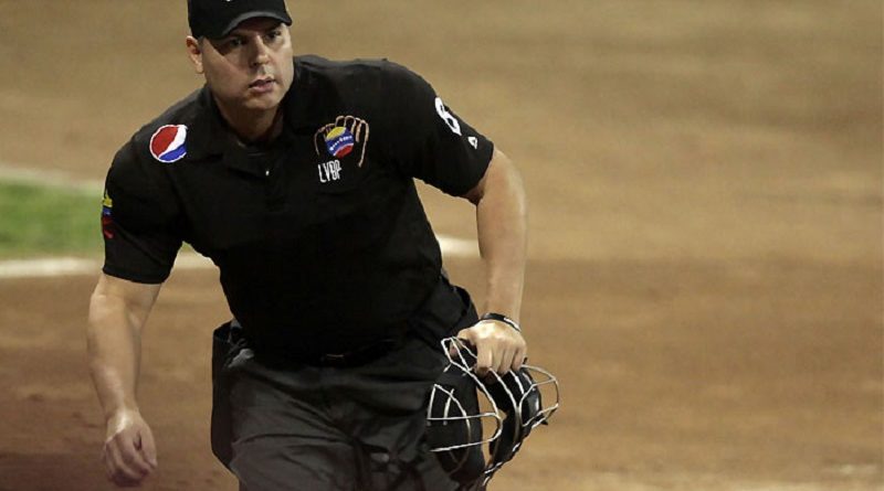 Terán Umpire del Año 2018-2019