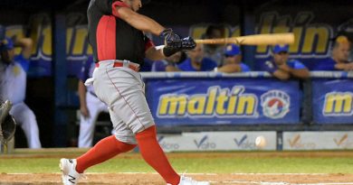 Bates de Cardenales encendidos en la semifinal