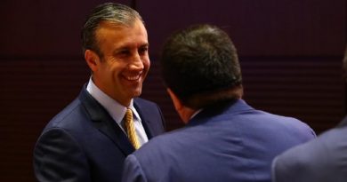 Gabinete económico se reúne con banca pública y privada