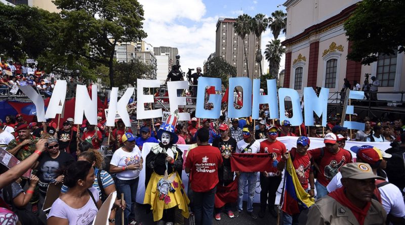 Senador ruso: EEUU prepara una nueva revolución de colores en Venezuela