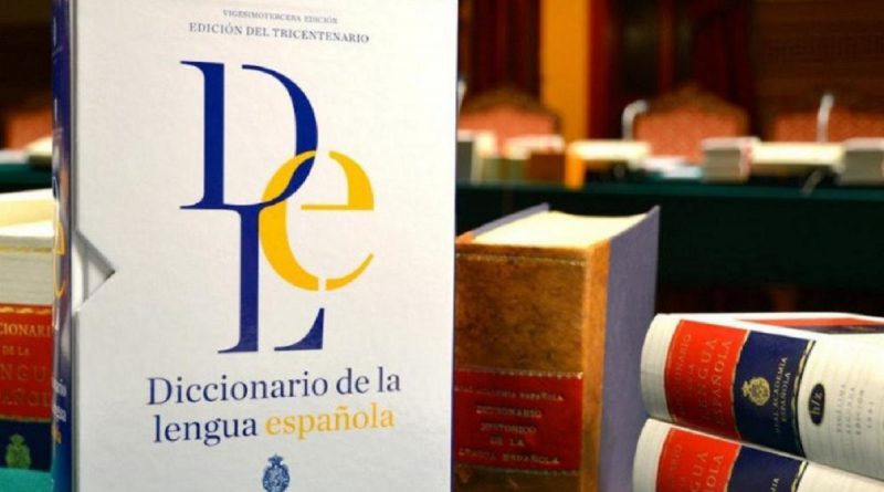 Más allá del medio: RAE cambia definición del periodismo y el periodista