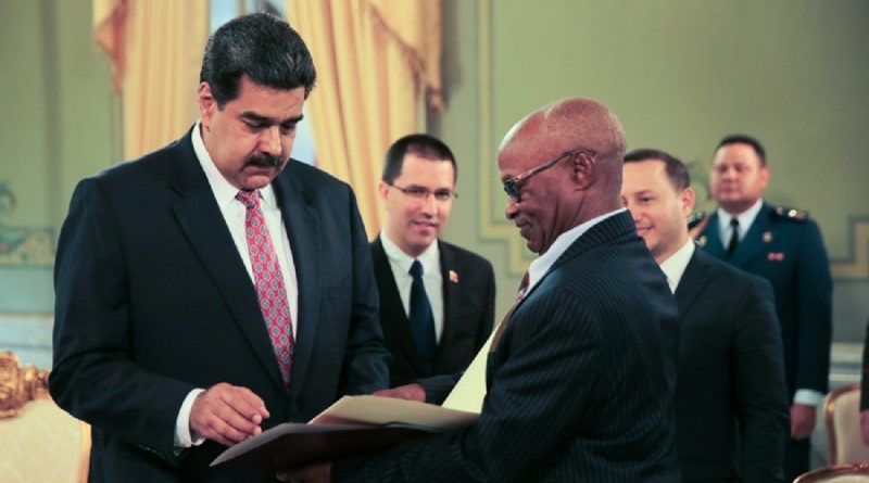 Embajadores entregan Cartas Credenciales al Presidente Maduro en Miraflores