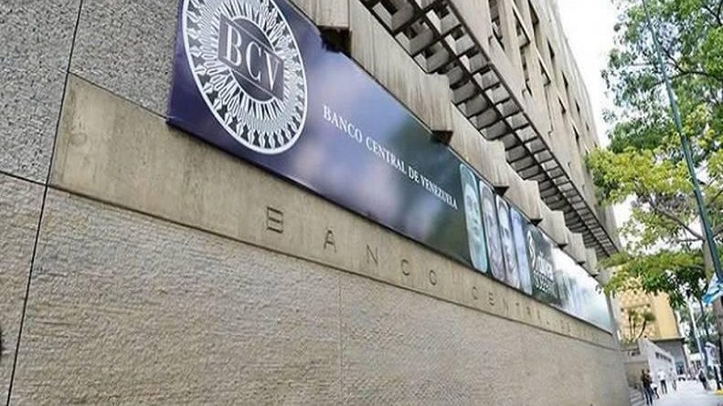 Mesas de cambio cotizan valor del dólar en Bs. 4,40 y el euro en Bs. 4,86