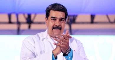 Presidente Maduro suscribe propuesta de Montevideo para el diálogo