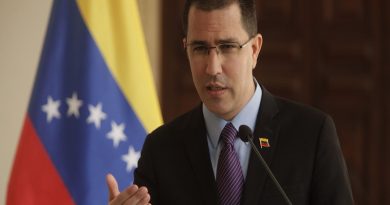 Canciller Arreaza lamenta ataque de Panamá contra Venezuela para complacer al imperio