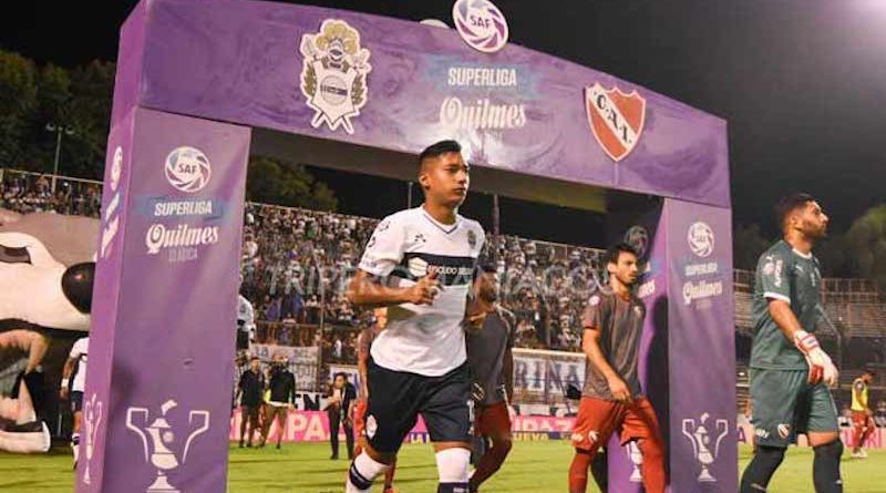 Venezolano Jesús Vargas nombrado el más valioso en su debut con Gimnasia de la Plata