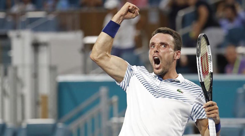 Español Bautista elimina a Djokovic del Abierto de Miami
