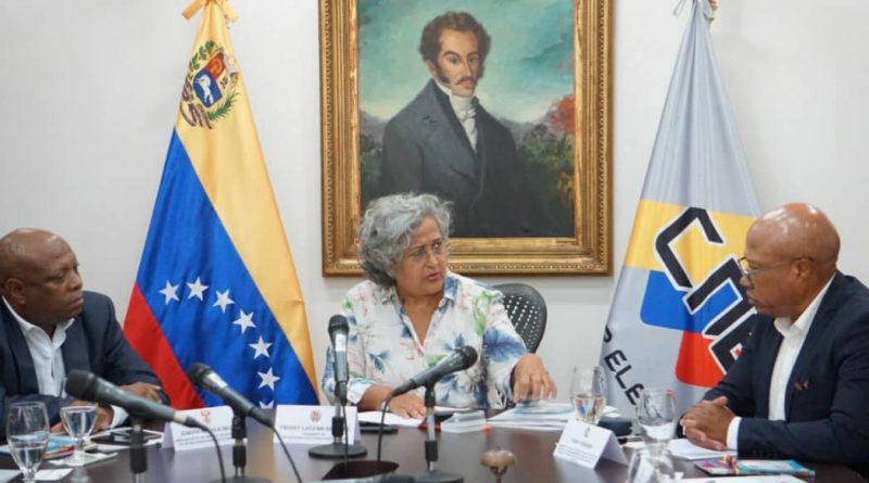 Delegación de Suráfrica se reunió con presidenta del CNE, Tibisay Lucena (Foto Vicepresidencia)