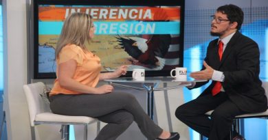 Internacionalista Jean Pierre Anaya en Punto de Encuentro (Foto Multimedios VTV)
