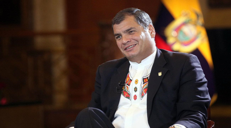 Correa crea una cuenta en red social rusa VK "ante la censura injustificada de Facebook"