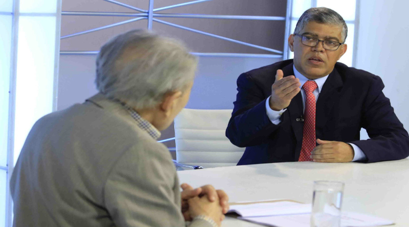 Jaua: Chavismo es una fuerza democrática que no tendrá capítulo final