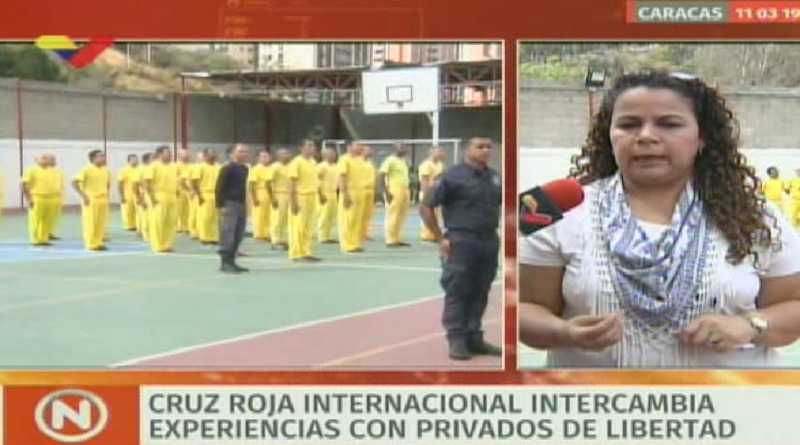 Iris Varela, ministra de Servicios Penitenciarios, acompaña a representantes de la Cruz Roja Internacional (FotogramaVTV)