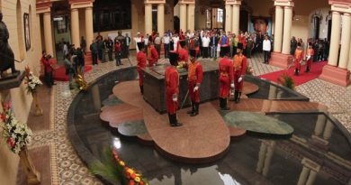 Equipo político de Caracas y La Guaira recuerdan siembra de Hugo Chávez en Cuartel de la Montaña