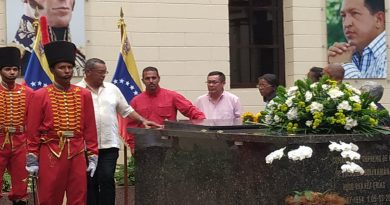 Pueblo y autoridades de Vargas honraron la memoria del Comandante Chávez en el Cuartel de la Montaña