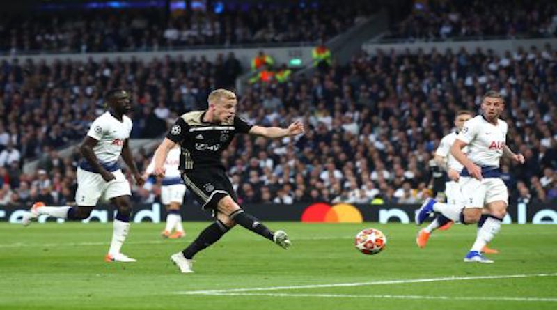 Ajax a un paso de la final de la Liga de Campeones al vencer por la mínima al Tottenham