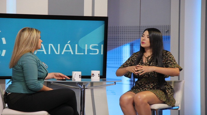 Constituyente Laura AlarcÓn en Punto de Encuentro (Foto Multimedios VTV)