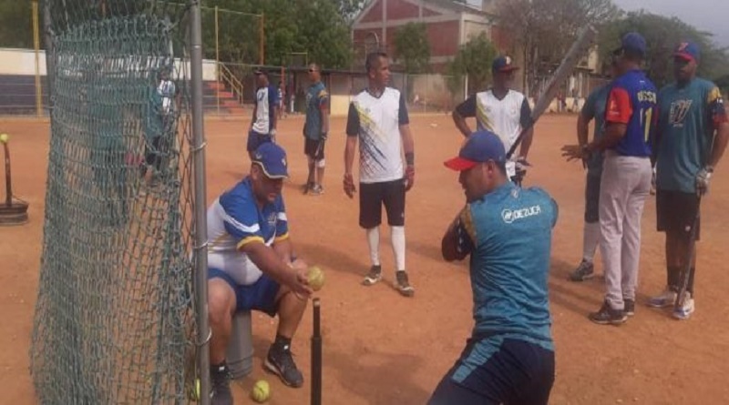 Softbol masculino venezolano se prepara para Mundial y Panamericanos