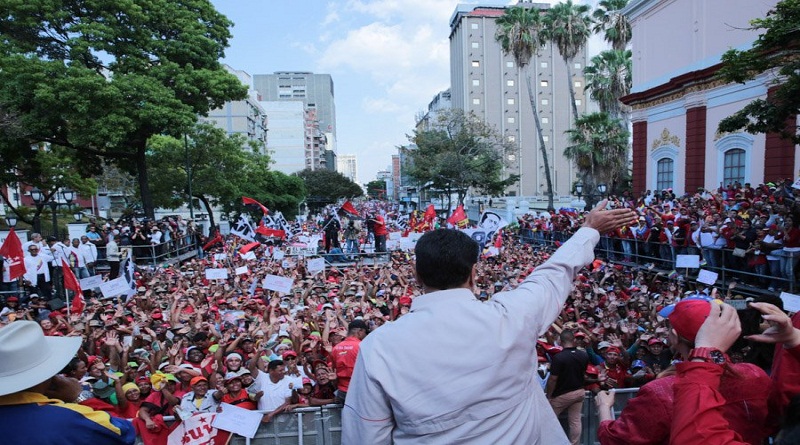 Presidente Maduro recibe marcha antiimperialista (Foto Prensa Presidencial)