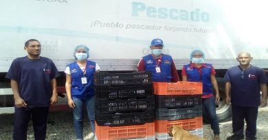 140 kilos de pescado recibió en donación la Fundación Misión Negra Hipólita por parte del Ministerio del Poder Popular para la Pesca y Acuicultura (Foto FMNH)