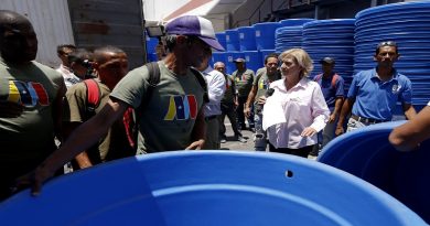GDC inicia entrega de tanques para almacenamiento de agua en Caracas (Foto AVN)