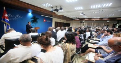 Canciller cubano exige esfuerzos para evitar nuevas medidas de EE.UU.