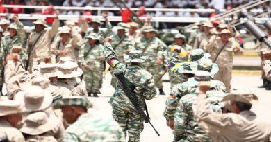 Jefe de Estado acude actos conmemorativos de este 13 de abril en Los Próceres