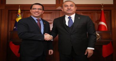 Canciller venezolano llega a Turquía a revisar cooperación bilateral