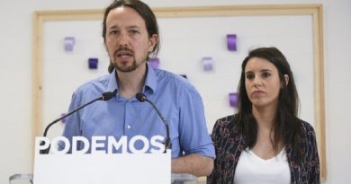 Pablo Iglesias e Irene Montero, dirigentes del partido español Podemos (Foto archivo agencias)