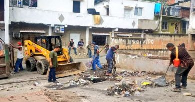 Cuadrillas de Alcaldía de Caracas atienden sectores afectados por lluvias