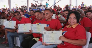 Más de 20 mil nuevos bachilleres egresan este viernes de la Misión Ribas y reciben tabletas