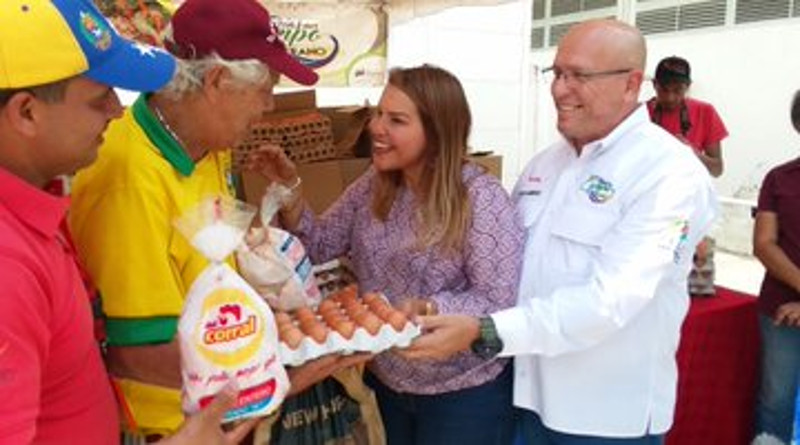 Gobierno Bolivariano distribuye más de 11 toneladas de alimentos en Los Teques