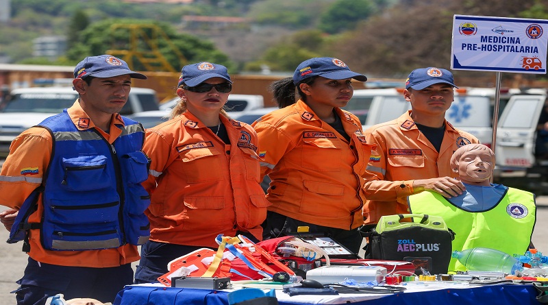 Entregados 10 mil uniformes y equipamientos a Protección Civil (Foto MPPRIJP)