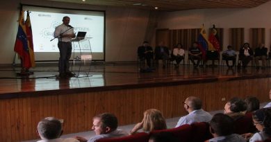 Gobernación Bolivariana de Miranda recuperará sede del Banco del Libro dañada por golpistas en La Carlota (Foto Gob. Miranda)