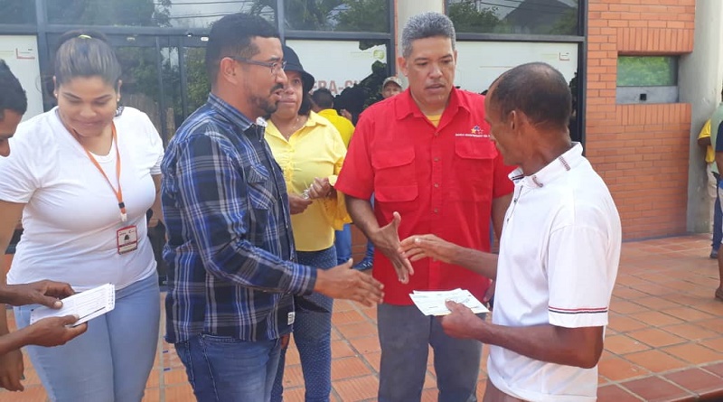 Gobierno Nacional otorga créditos a pescadores neoespartanos 