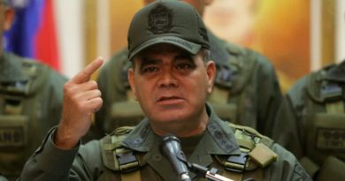 Ministro Padrino López exhorta a gobierno colombiano desistir de falsos positivos para violar soberanía venezolana