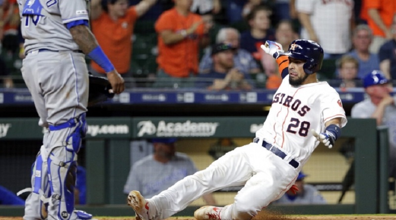 Robinson Chirinos lleva conectó su cuarto vuelacerca de la zafra con Astros