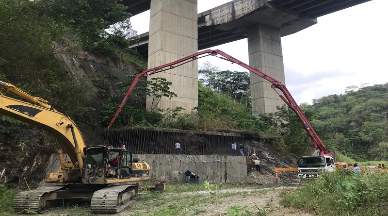 Ejecutan mantenimiento preventivo y correctivo en viaducto de Autopista Gran Mariscal de Ayacucho