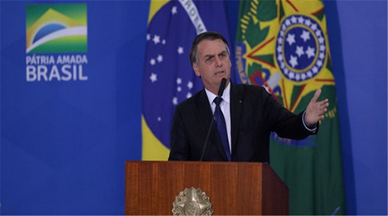 Corte Suprema brasileña da plazo a Bolsonaro para explicar decreto sobre uso de armas