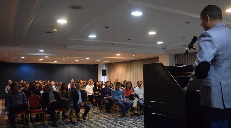 Conviasa afianza lazos comerciales con agencias de viaje