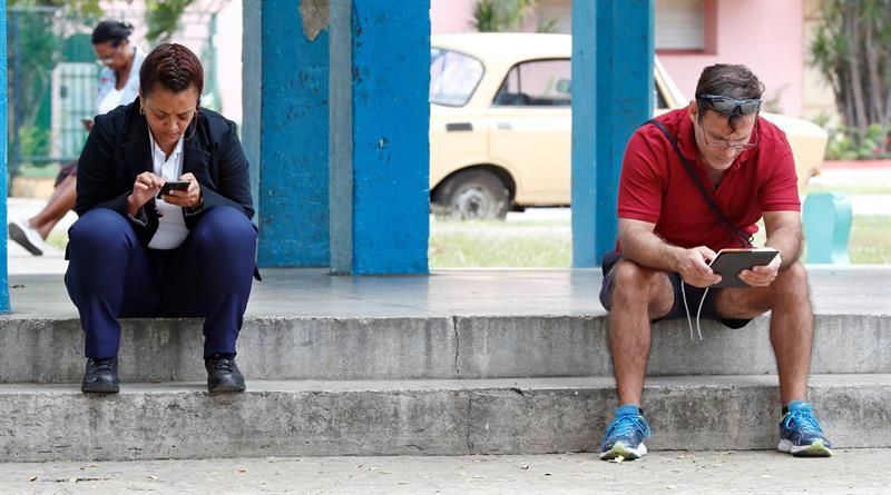 Cuba legalizó las redes de datos privadas y la importación de módem