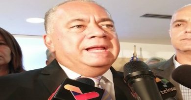 Contralor Elvis Amoroso: Bloqueo económico se ha convertido en genocidio contra Venezuela (Foto CGR)