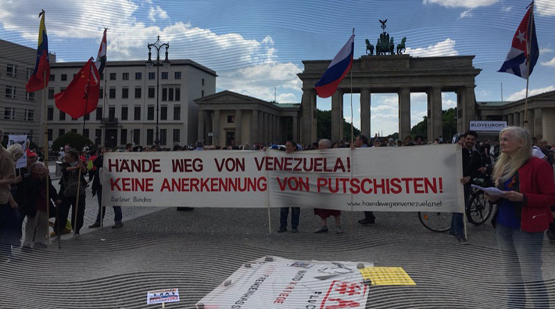 En Alemania activistas exigen fin del bloqueo de EE.UU. contra Venezuela (+FOTOS)
