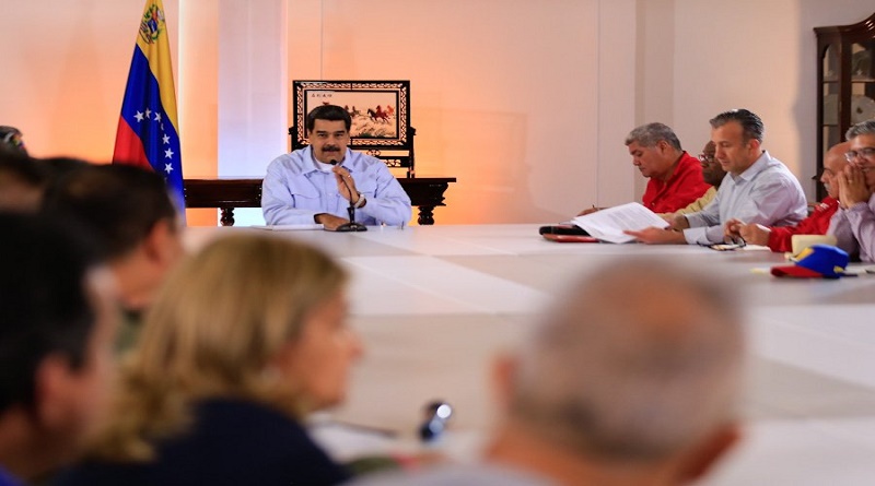 Presidente Maduro denunció bloqueo de barcos que traían gasolina al país
