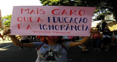 Marchan en Brasil para rechazar recortes en educación impulsado por Bolsonaro