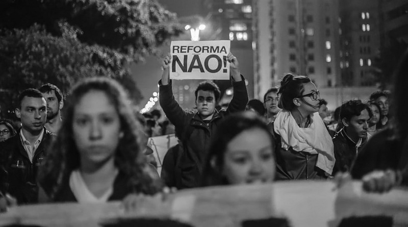 Universidades de Brasil convocan huelga para el 15 de mayo
