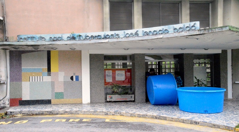 Min. Comercio Nacional entrega ayudas técnicas para mantenimiento de instituciones educativas y centros de salud