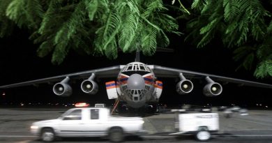 Rusia desmiente a The Wall Street Journal. Un avión ruso en el aeropuerto internacional de Maiquetía Simón Bolívar de Caracas, Venezuela (Edwin Montila / Reuters)